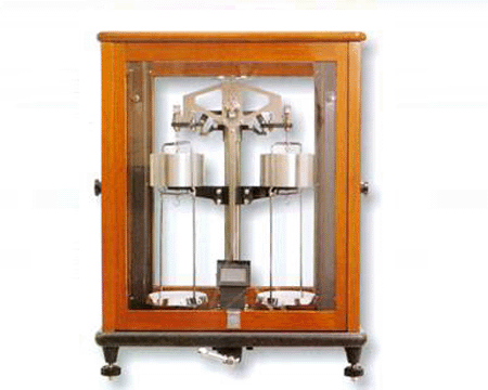 上海良平 TG620B 精密标准天平